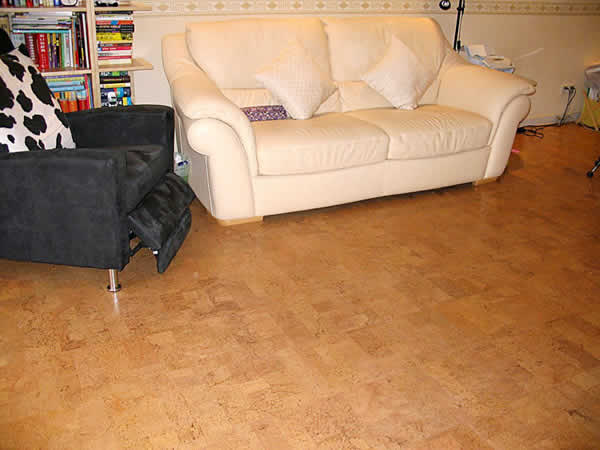 living_room_cork_flooring
